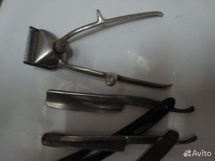 Машинка и бритва и топорик