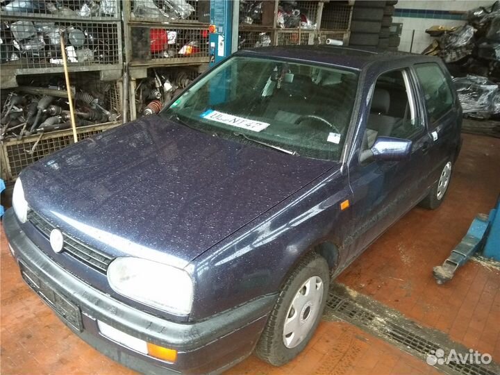 Разбор на запчасти Volkswagen Golf 3