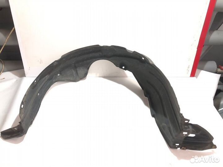 Подкрылок передний правый Toyota Vitz NCP95 2nzfe