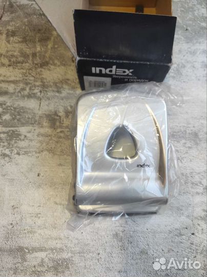 Дырокол новый