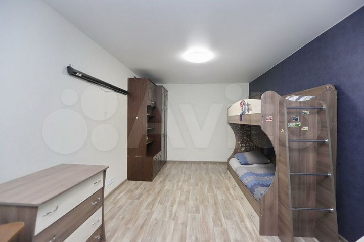 3-к. квартира, 64 м², 1/5 эт.