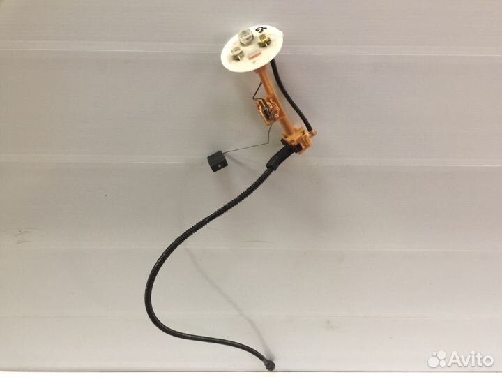 Lexus GS 300 датчик уровня топлива