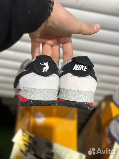 Кроссовки Nike cortez