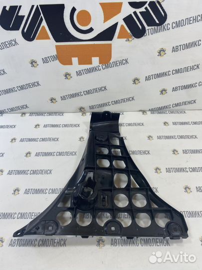 Кронштейн бампера зад лев BMW 5 E60