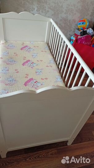 Детская кроватка с матрасом