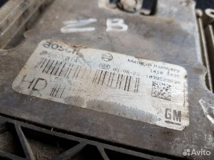 Блок управления двигателем Zafira 1.9