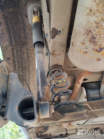 Стойка задняя правая левая Лада Веста 2019 г