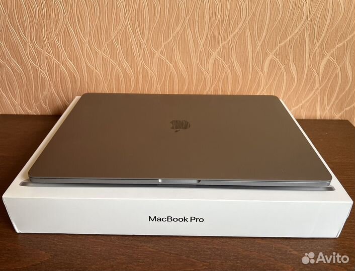 Ноутбук Apple MacBook Pro 16