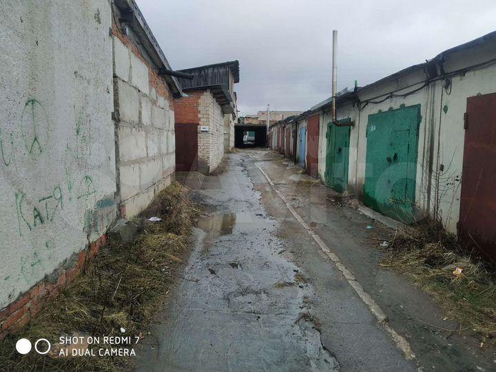 Гараж, > 30 м²