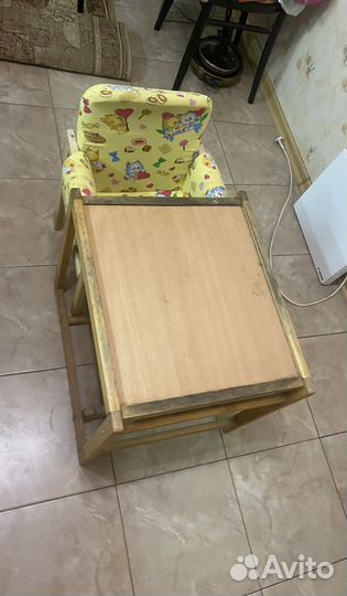 Детский стульчик и столик