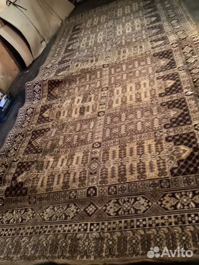 Ковер шерстяной