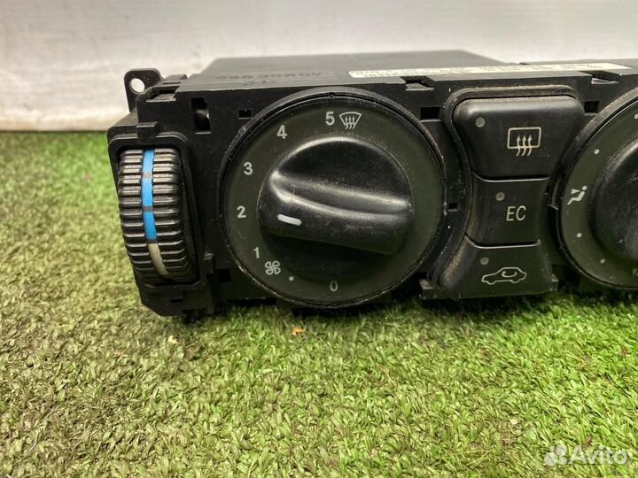 Блок управления климат-контролем Mercedes-Benz