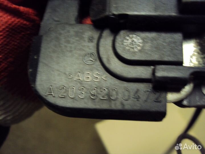 Замок спинки сиденья Ц 203 C W203 цлк 209 CLK