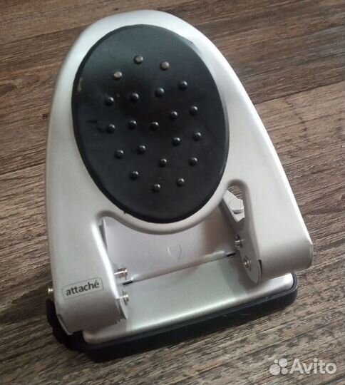 Дырокол канцелярский