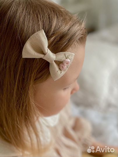 Бантики с вышивкой