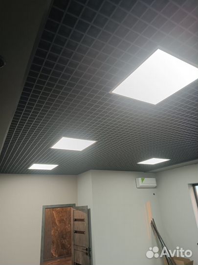 Потолок грильято 75х75/Цвет графит