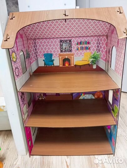 Большой кукольный домик деревянный