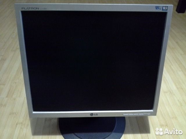 Монитор LG Flatron L1750U