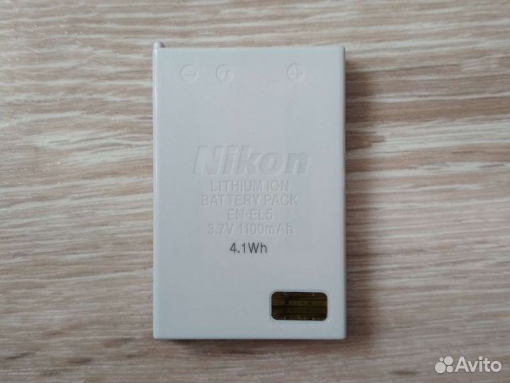 Компактный фотоаппарат