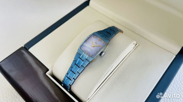 Новые Редчайшие Женские наручные часы Луч