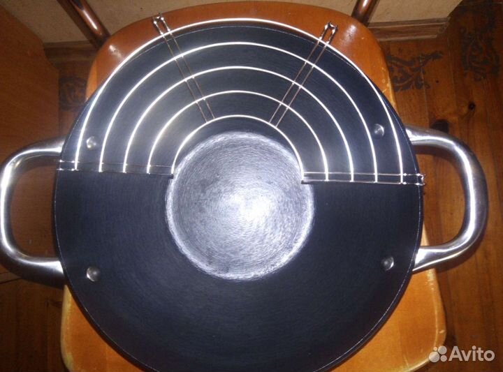 Чугунная сковорода вок