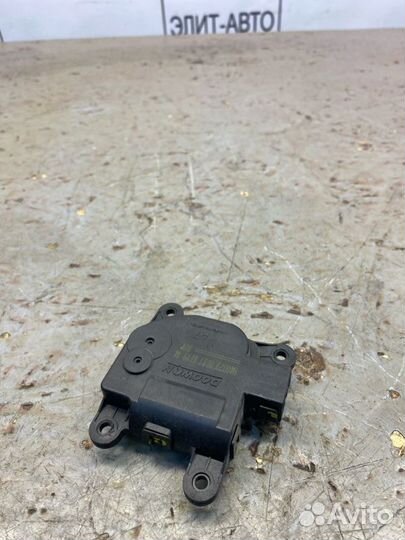 Моторчик заслонки печки Kia Rio 3 1.4 2016