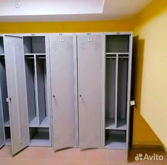 Шкаф металлический для раздевалок