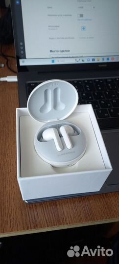 Беспроводные наушники LG tone Free