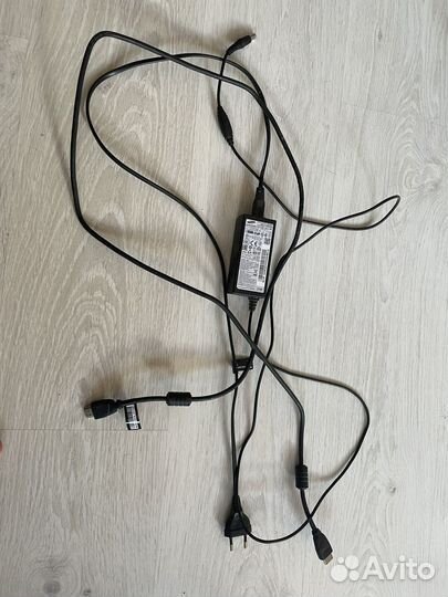 Монитор Samsung S22E390H 21.5