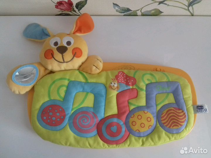 Музыкальное пианино Щенок Chicco на кроватку