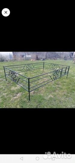 Ограды на кладбище