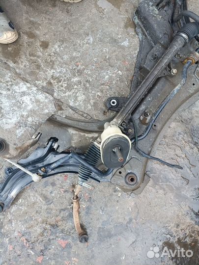 Подрамник Renault Megane 2