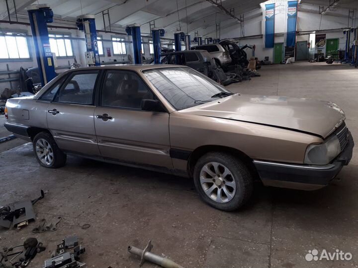 Запчасти на audi 100 Разбор