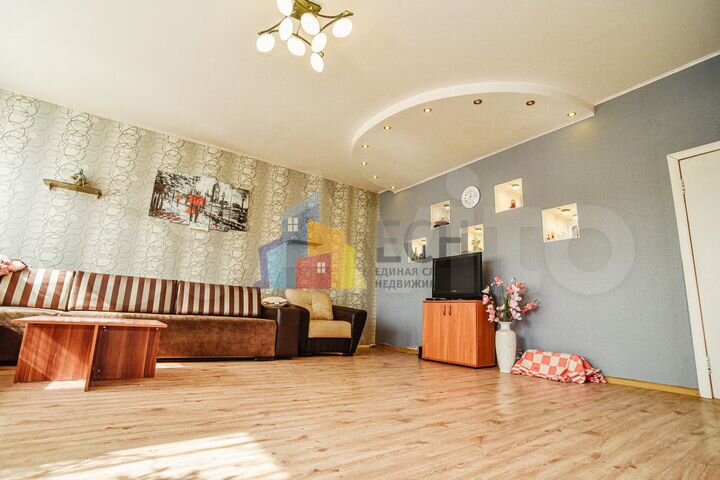 Коттедж 181,4 м² на участке 6,1 сот.