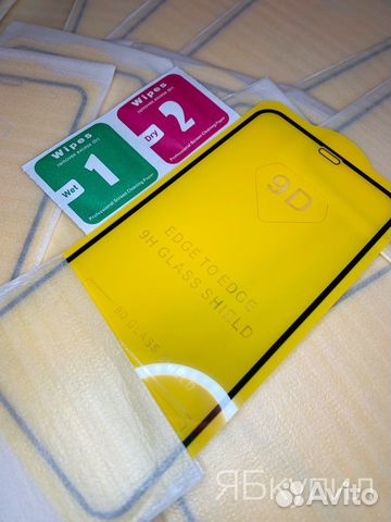 Защитное стекло на iPhone