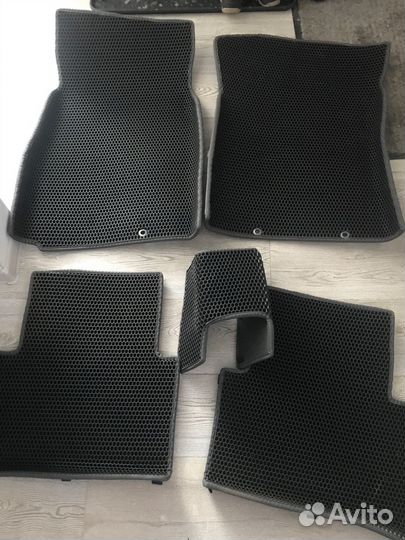 Продам новые 3D эво-коврики Nissan x-trail T31