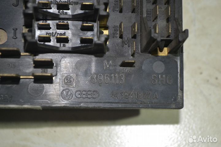 Блок предохранителей Audi 80