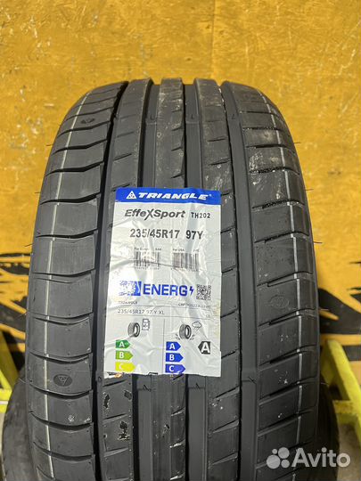 Triangle EffeXSport TH202 235/45 R17