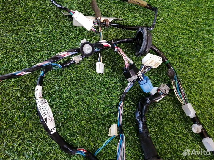 Проводка двери передняя правая Toyota Alphard