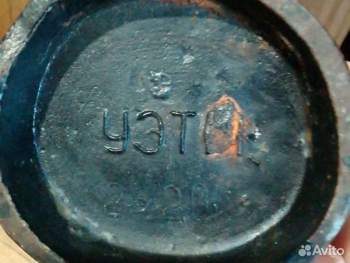 Касли чугун купается малыш