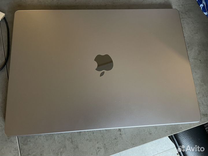 Macbook pro 16.2 процессор M1 Pro 32 Gb RAM 512 SS