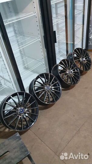 R18 Triangle Sports TH201 215/45, PCD 5x114.3 DIA 70.1