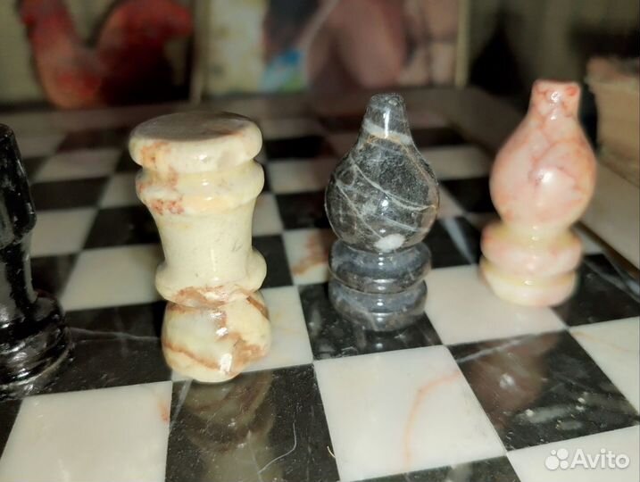Шахматы из оникса и гранита