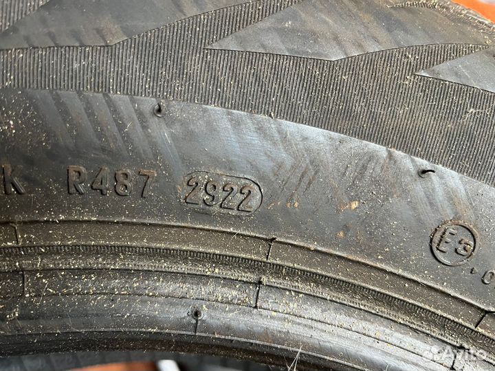 Pirelli Formula Ice 215/65 R16