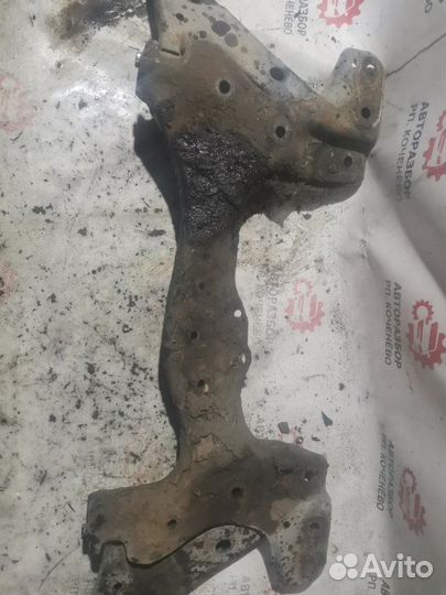 Балка подвески передняя Toyota Corolla AE110 5A-FE