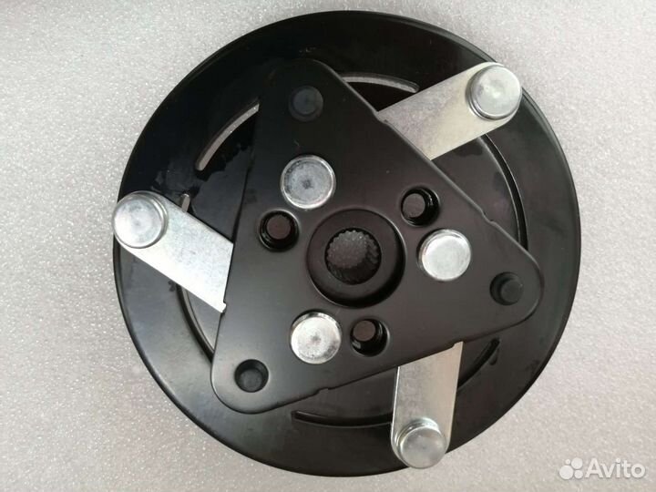 Муфта кондиционера Renault Logan 1, Лада Ларгус