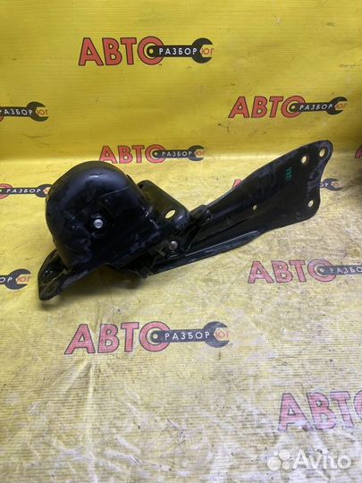 Рычаг подвески задний правый Skoda Octavia A5 cdab