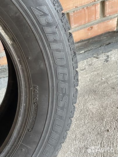 Bridgestone Blizzak Revo GZ 225/60 R17