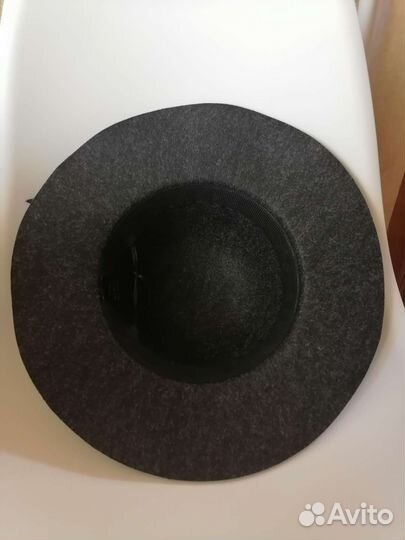 Шляпа женская зимняя 2500 и летняя 1200
