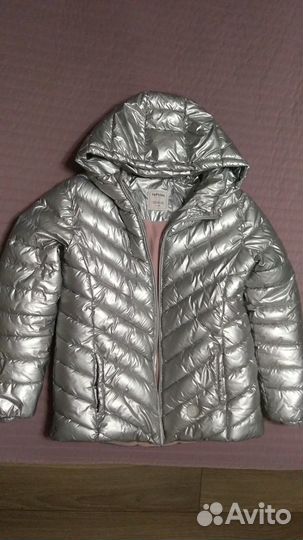 Продам куртку для девочки